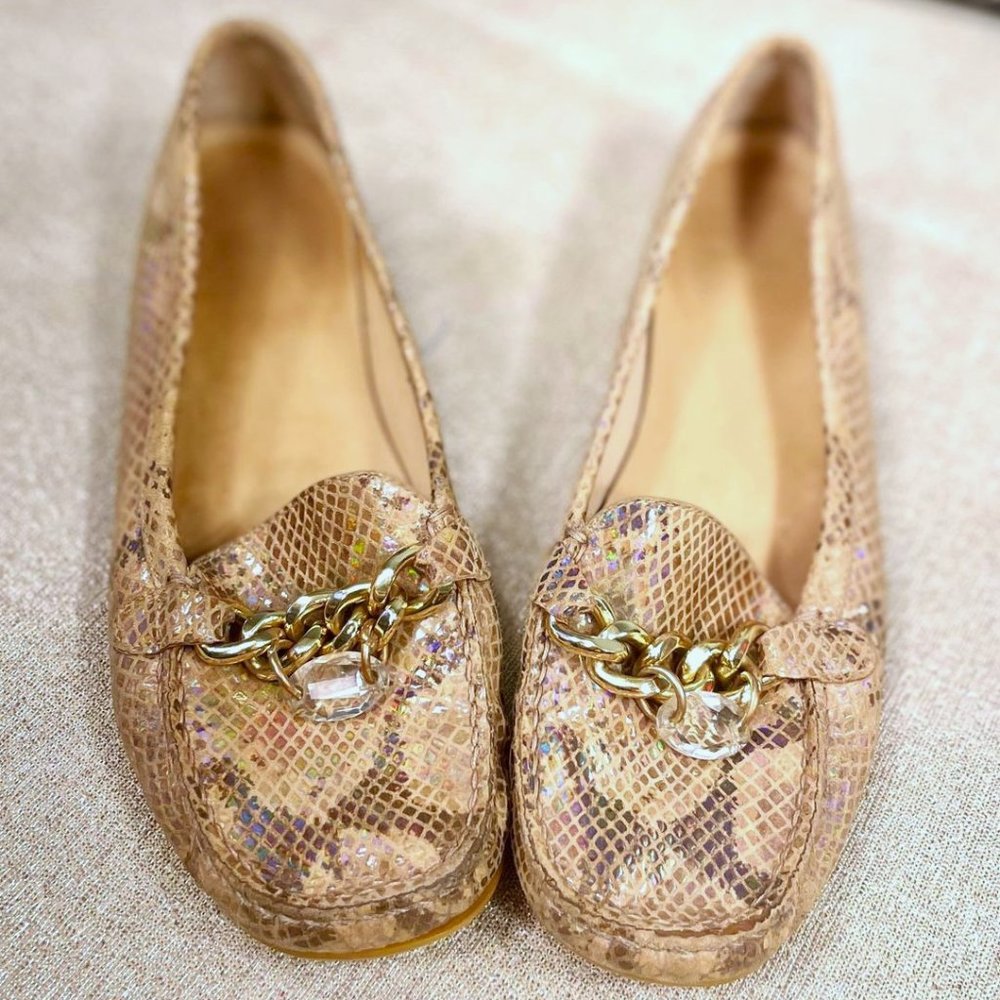 STUART WEITZMAN Slip On Loafer fits like sz 7.5